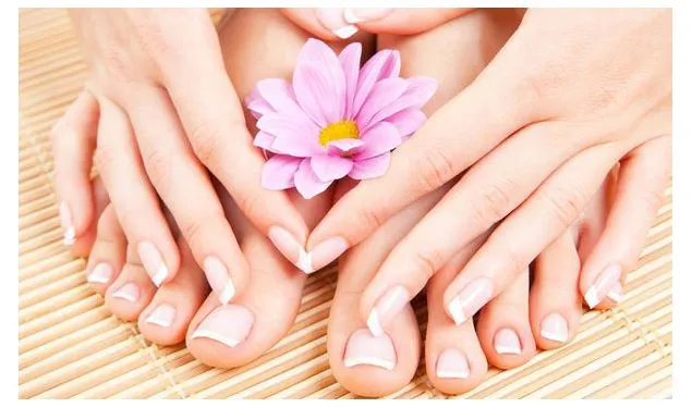 Manicure & pedicure